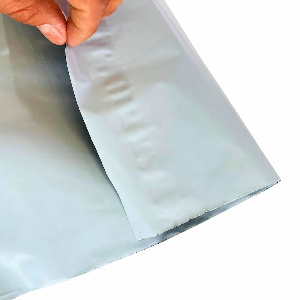 Bolsa para envío cerrando